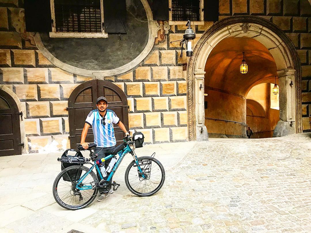#WhyNot? #HistoriaWhyNot hablamos con Gabriel Reale, argentino que se fue a Rusia en bicicleta
