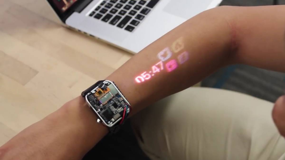 #WhyNot? Entrevistamos a @nneonneo, de #Lumiwatch, el primer smartwatch incorporado al brazo